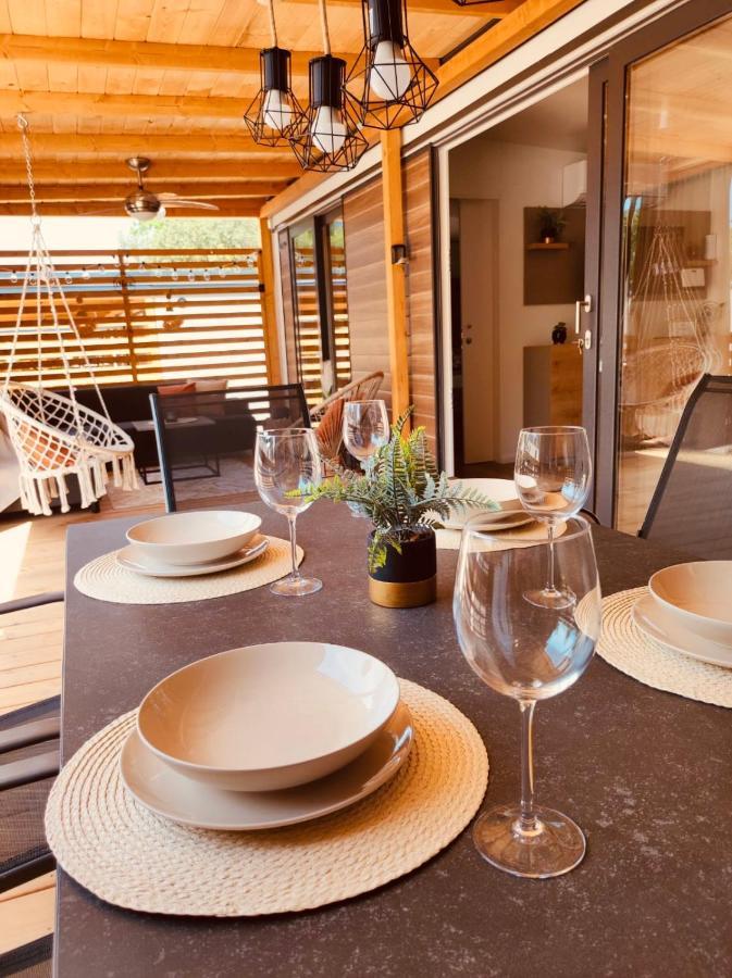 Mobile Home Peponi Del Mar, Brand New Биоград на Мору Екстериор снимка